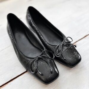 M. Gemi Black Textured Flats
